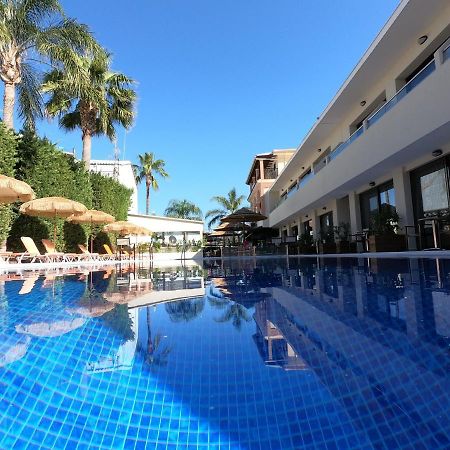 Paradise Bar Apartments Plános 外观 照片