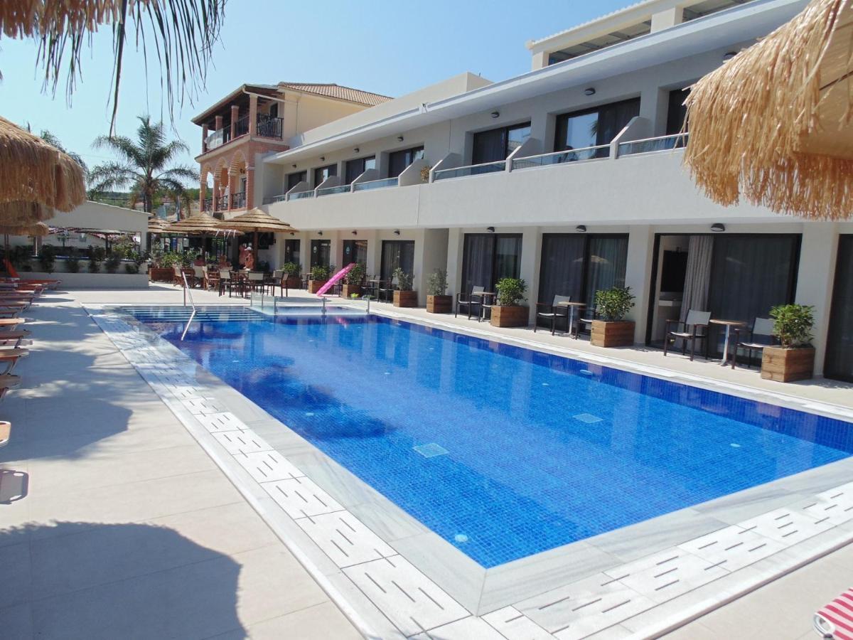 Paradise Bar Apartments Plános 外观 照片
