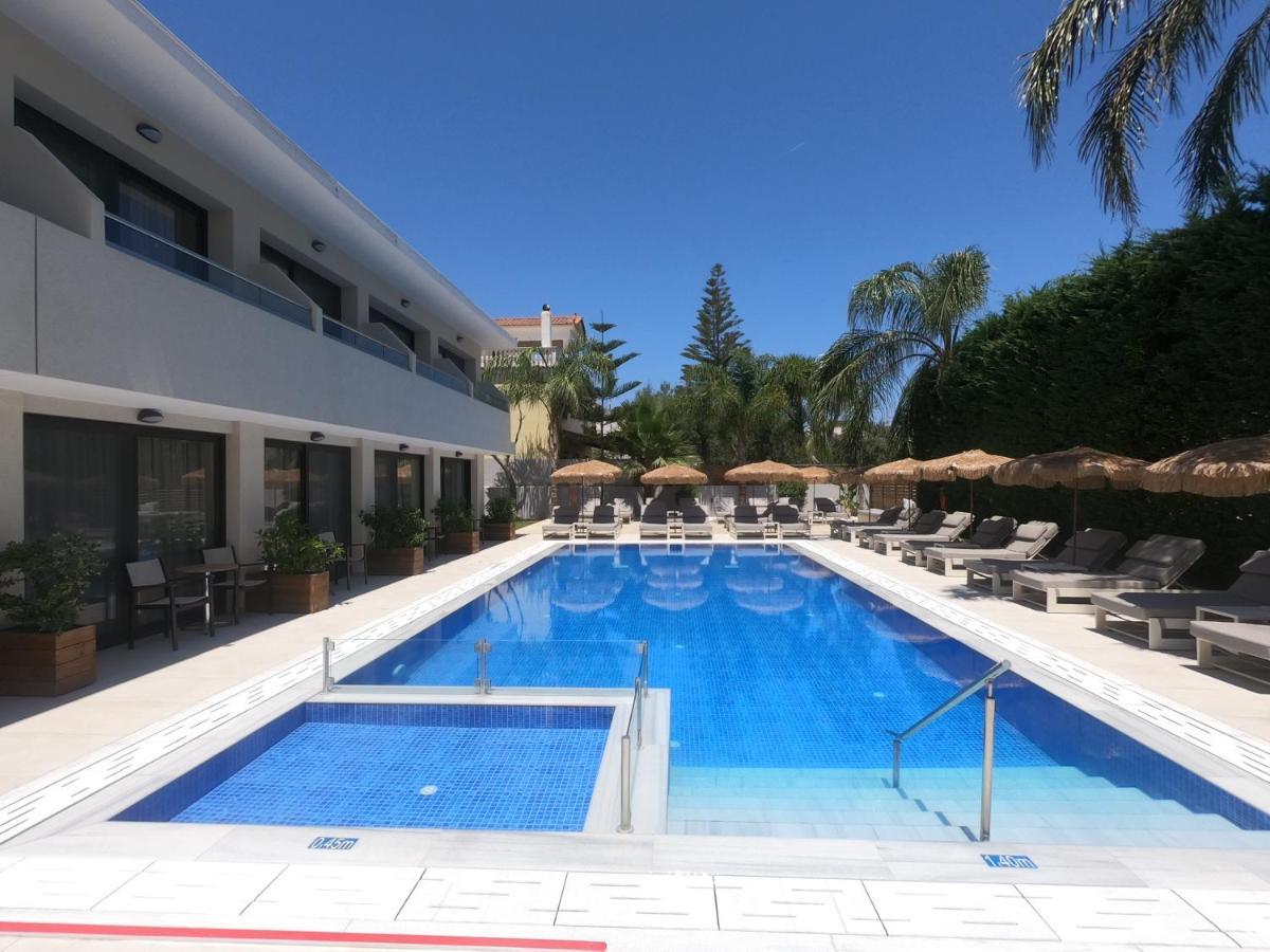 Paradise Bar Apartments Plános 外观 照片
