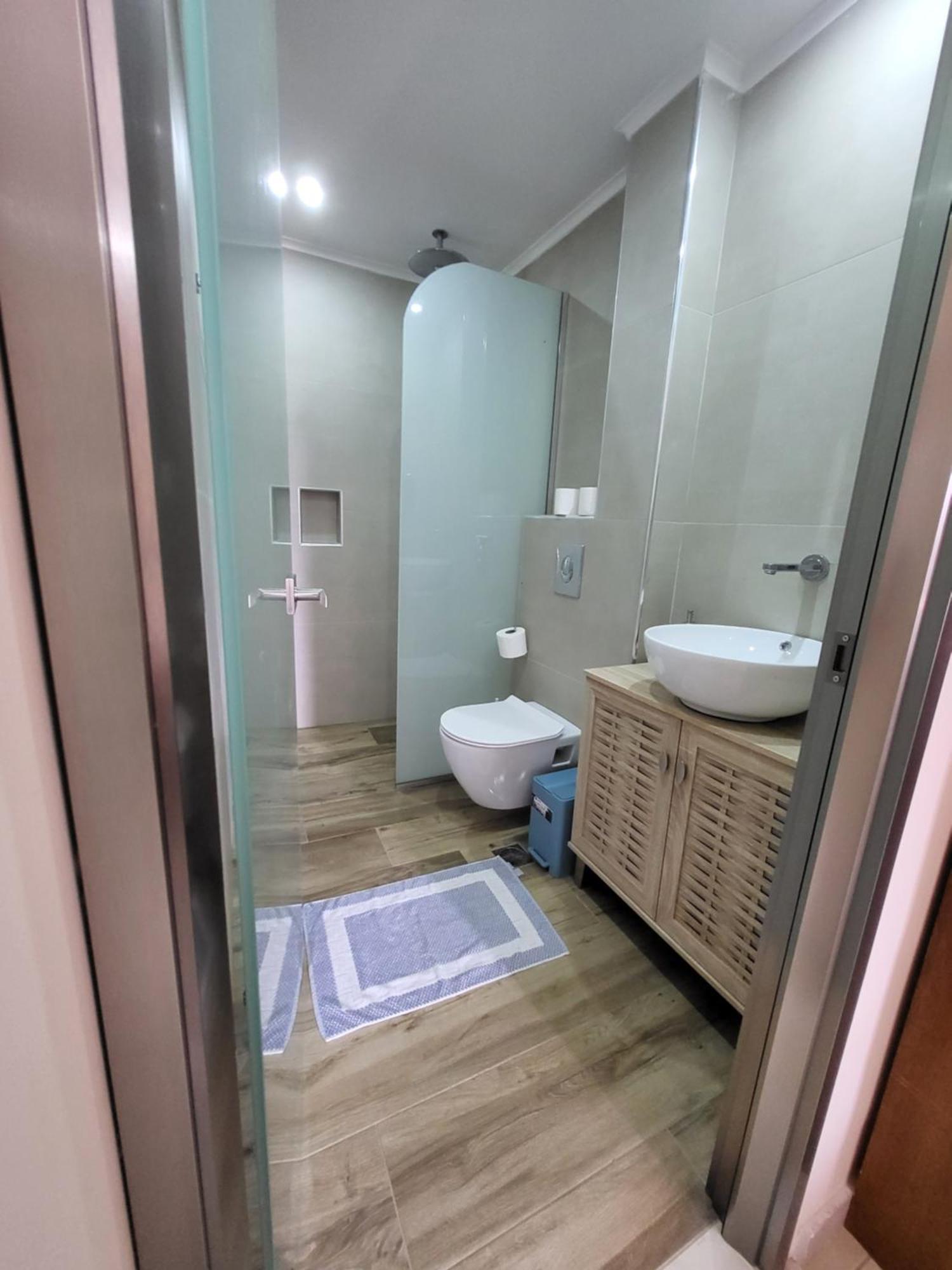 Paradise Bar Apartments Plános 外观 照片