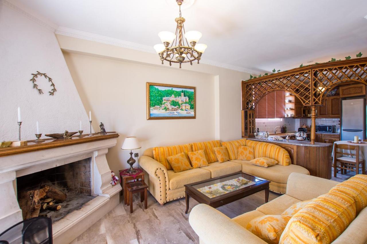 Paradise Bar Apartments Plános 外观 照片