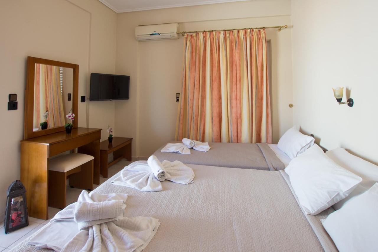 Paradise Bar Apartments Plános 外观 照片