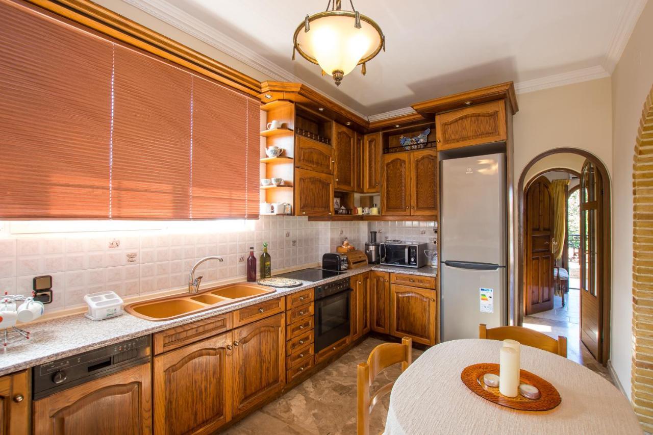 Paradise Bar Apartments Plános 外观 照片