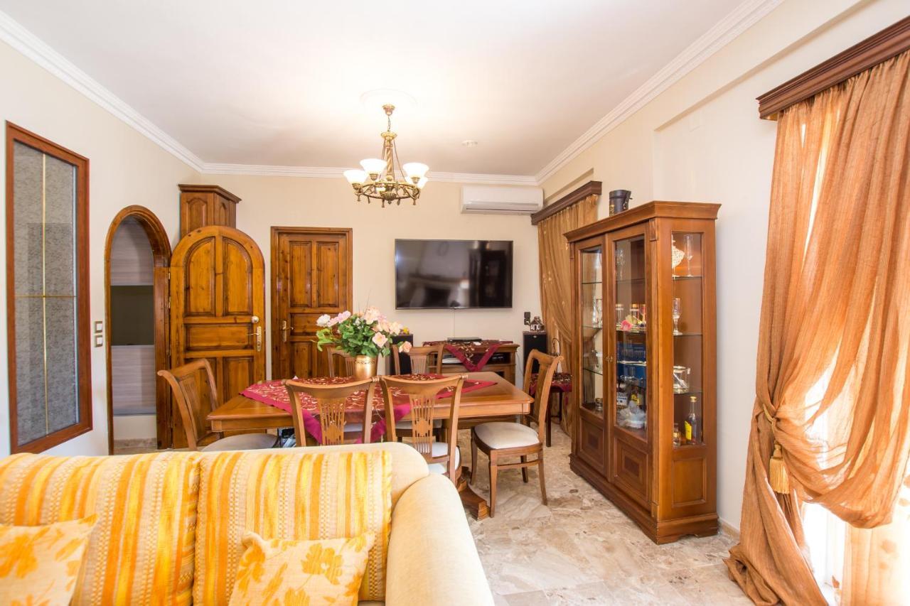 Paradise Bar Apartments Plános 外观 照片